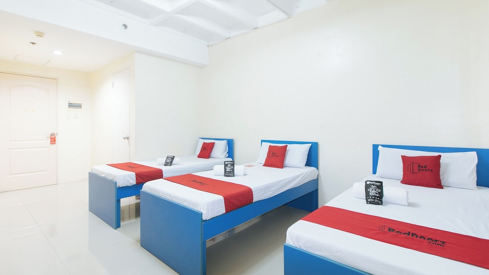 Insular Square Inn powered by Cocotel view 2