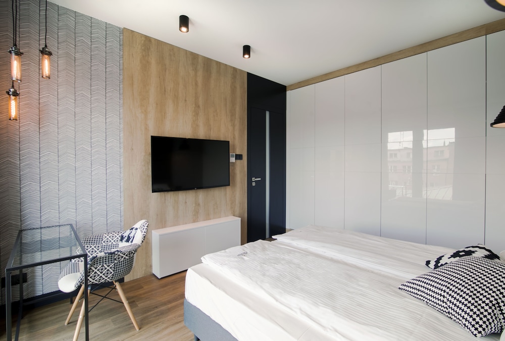 Grand Apartments
