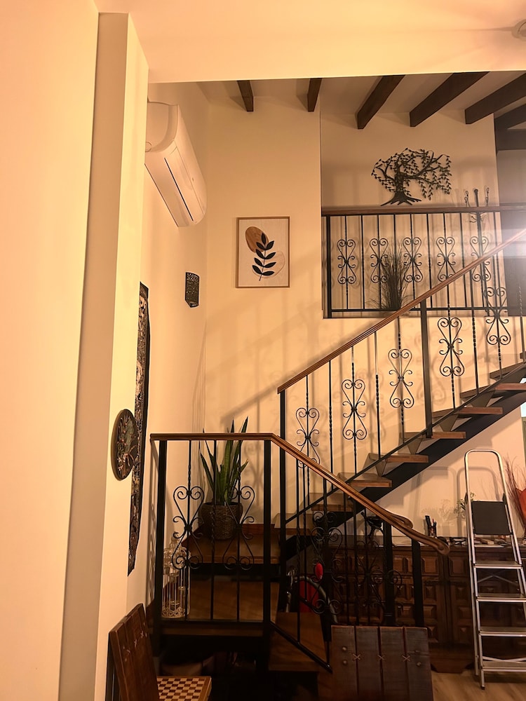 House -sleeps6, Pet Friendly, Garden, Fireplace