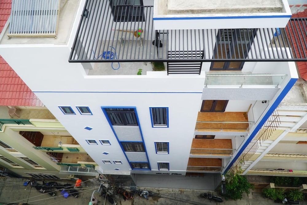 The Alley Hostel & Bistro