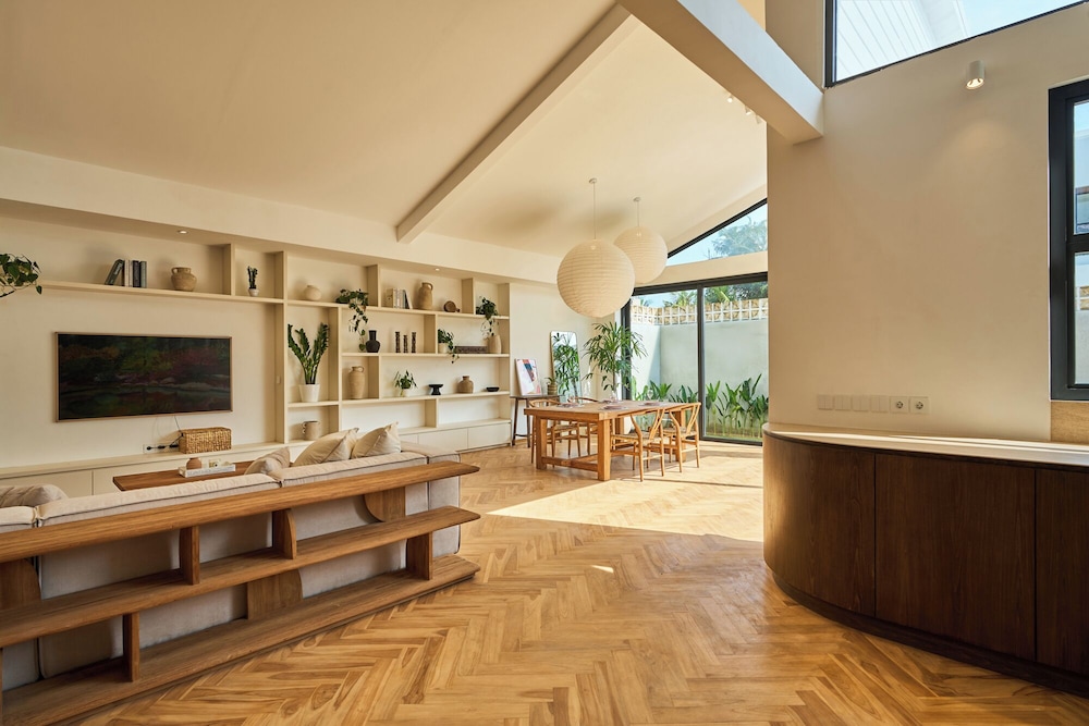 White Villa by Betterplace