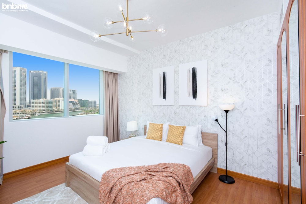 1B-Damac Waves-B67 by bnbme homes