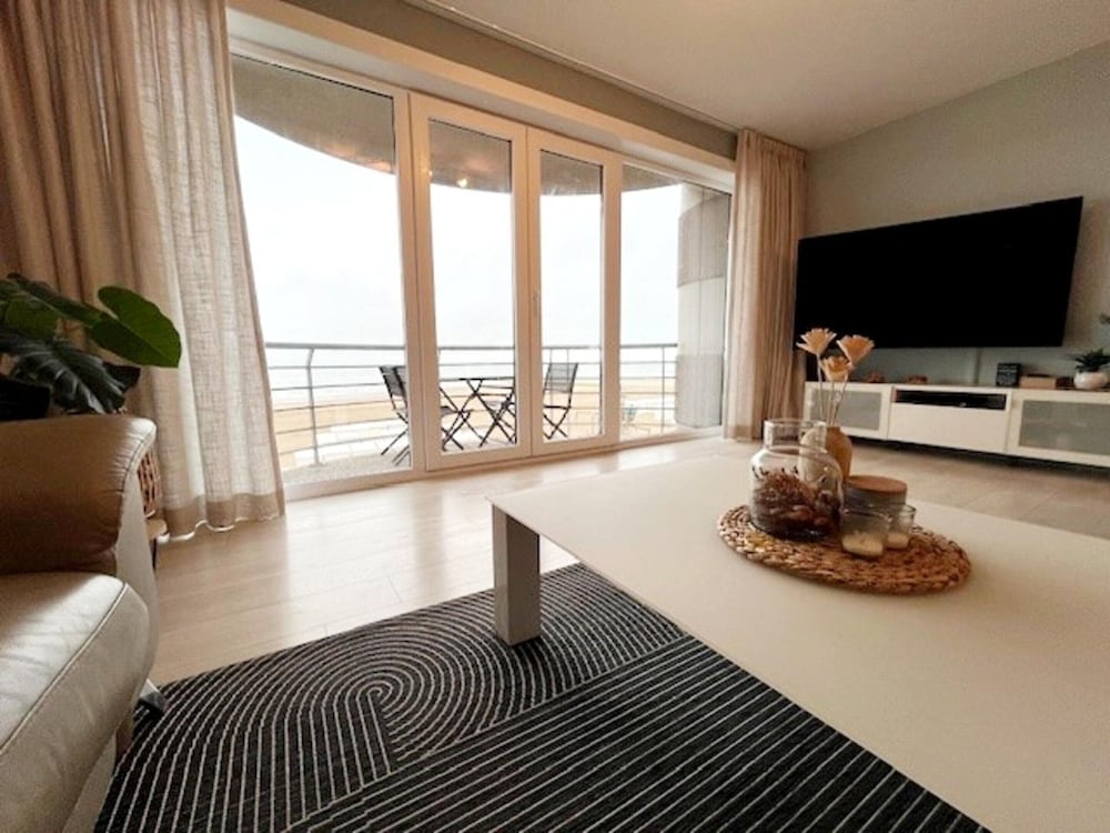 Apartment in Wenduine With Stunning Sea Views