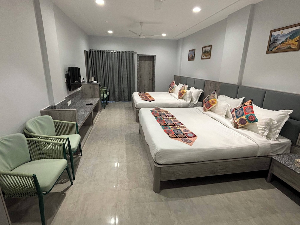 The Byke Boutique - Amra Oasis Osian