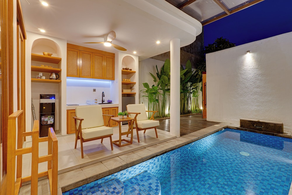 LaLuxe Villa and Residence