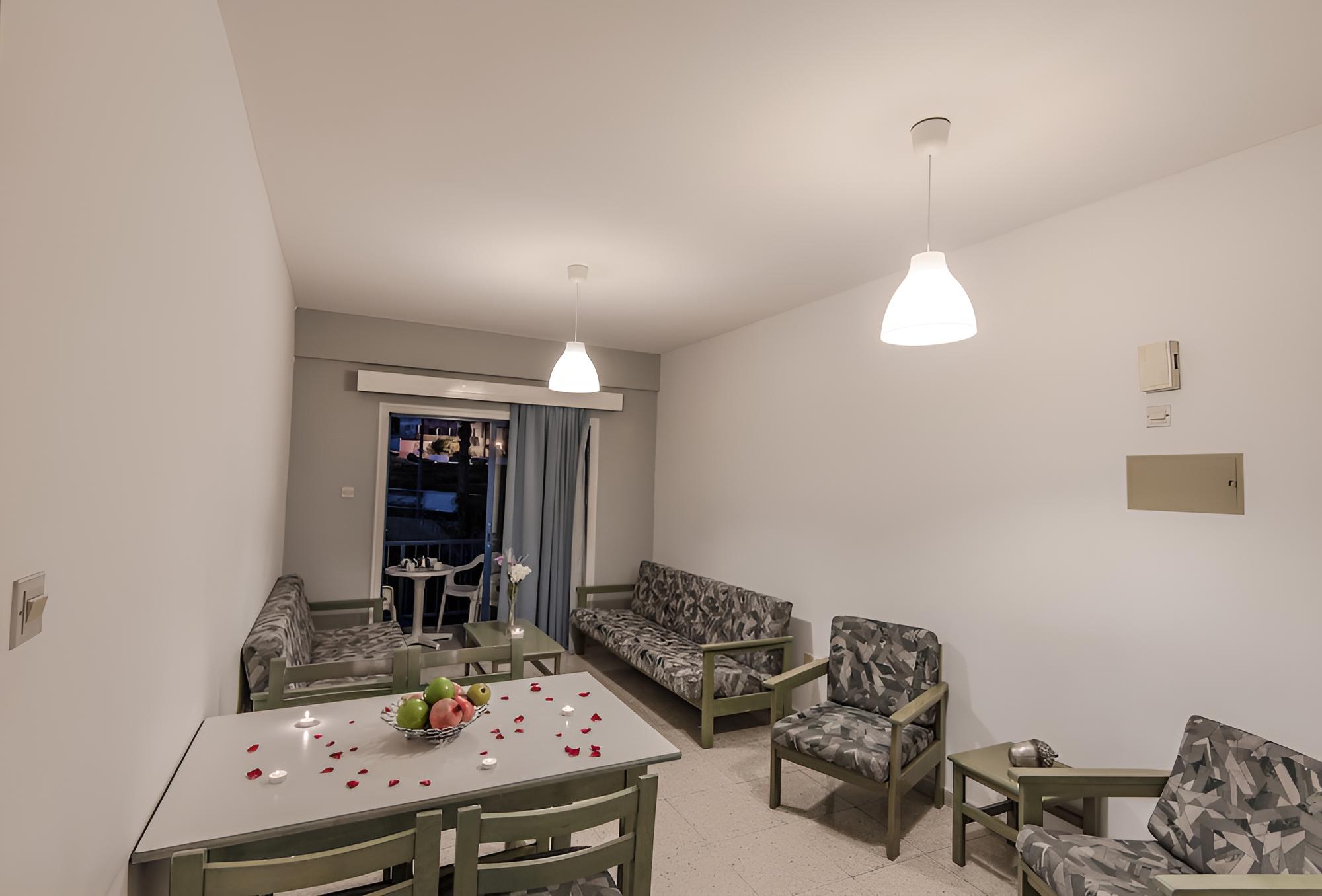 Cordelia Hotel Apts