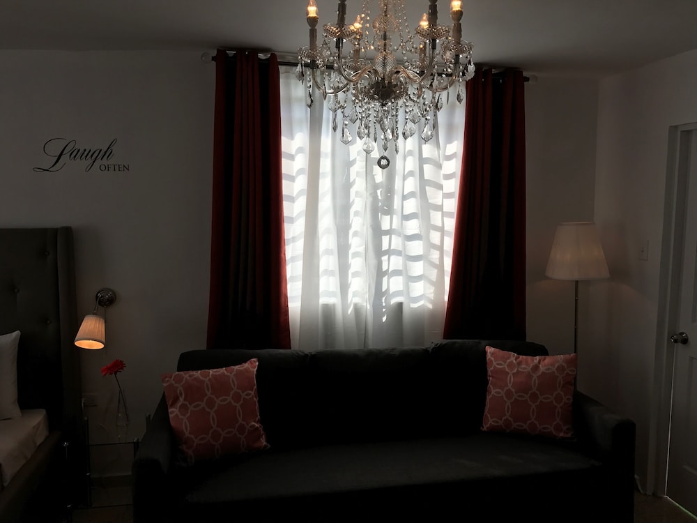 Chandelier 301