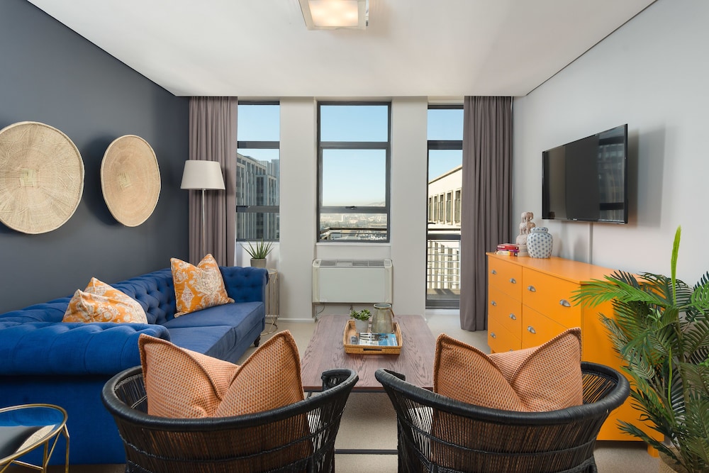 Fountain Suites 1001