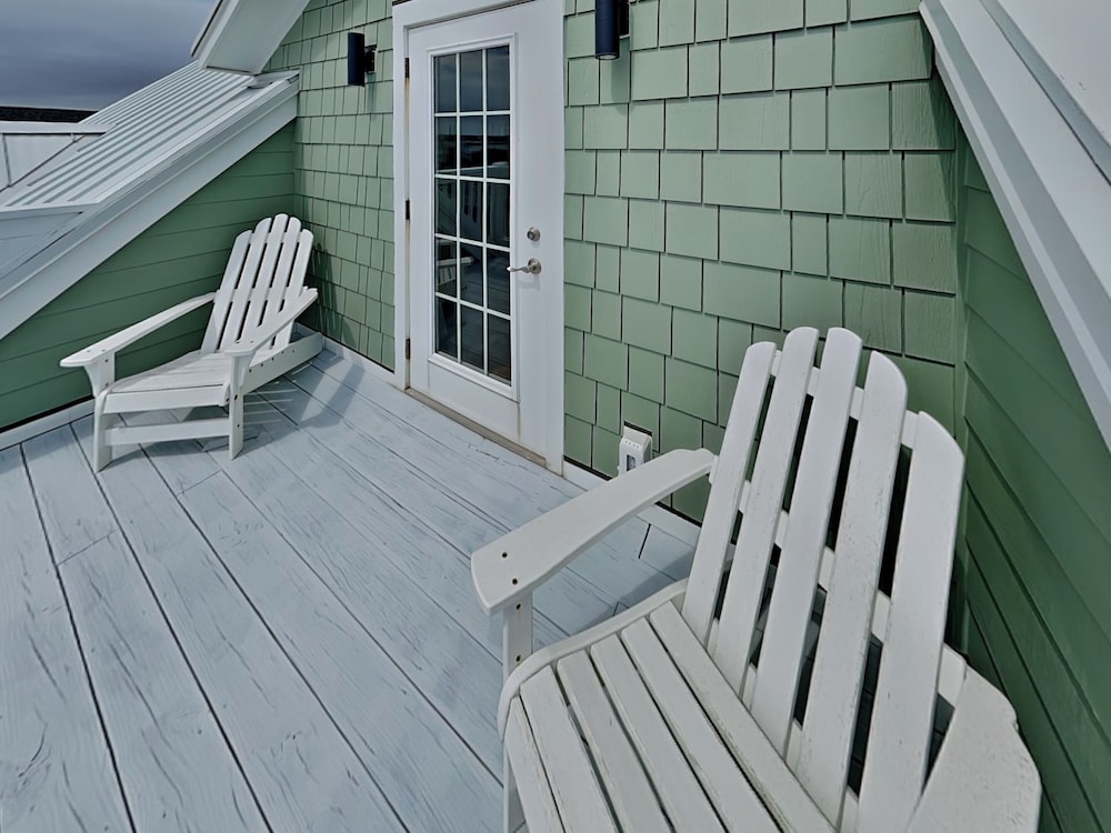 Shore Sounds Fun by Topsail Realty