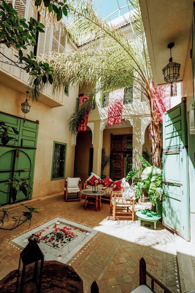 Riad dar ayur