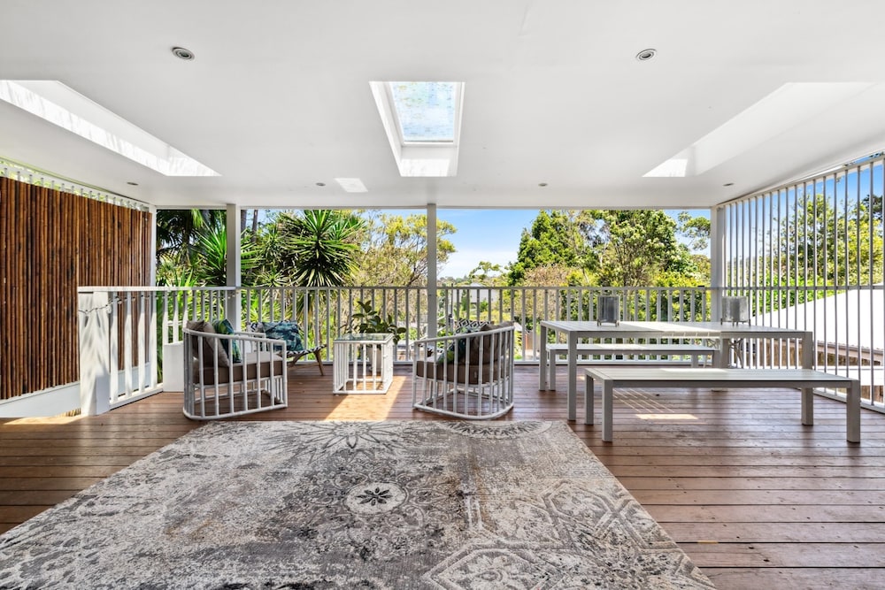 Elegant 3-bed Home With Games Room