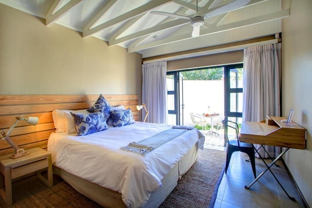 Scallop Guest Lodge