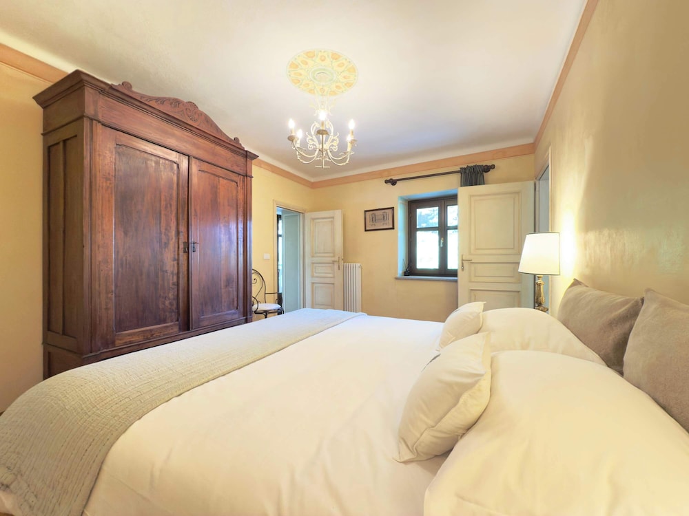 Dimora il Pozzetto Elegant Villa With Garden