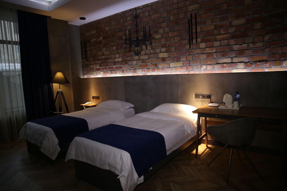 Bugu Hotel Bishkek 56