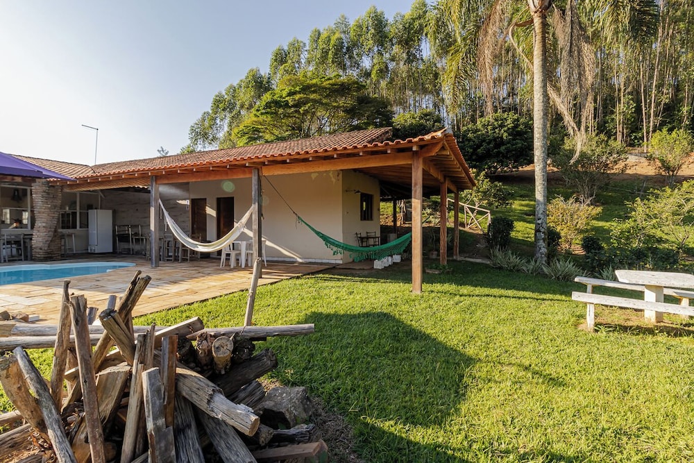 Ch Cara Tima Localiza o Piscina e Churrasqueira