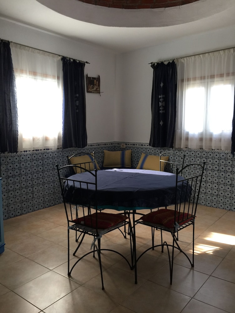 Acacia Bungalow 2 Bedrooms view 5