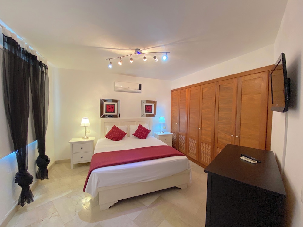 TROPICAL VILLAS playa LOS CORALES