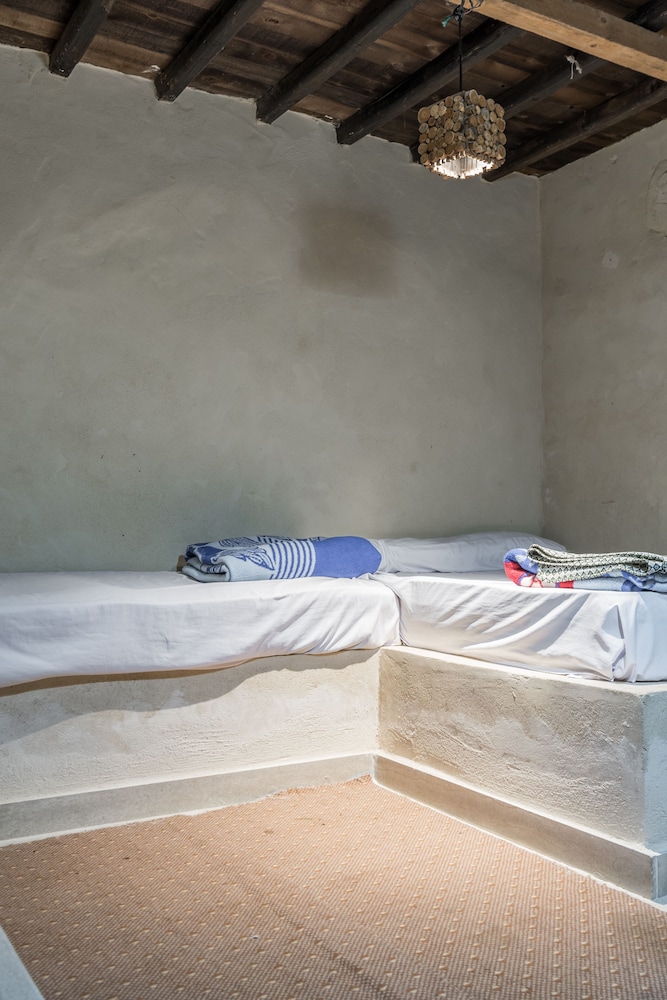 Zad Elmosafer Guest House