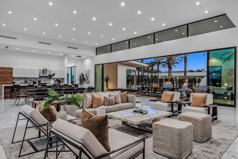 Sleeps 54 3 Luxury Villas w/ Pool + Spa, Pickleball Bravo by Avantstay