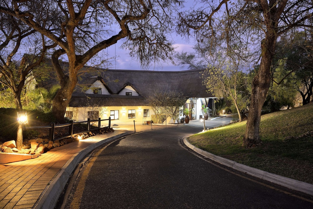 Kwa Maritane Bush Lodge view 4