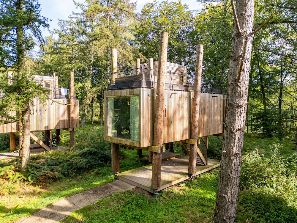 Treehouse in Tournai With Sauna and Terrace