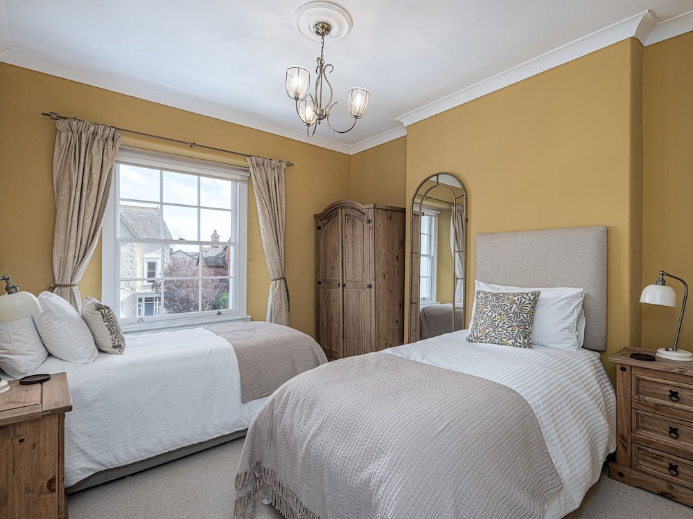 Abbey Lodge