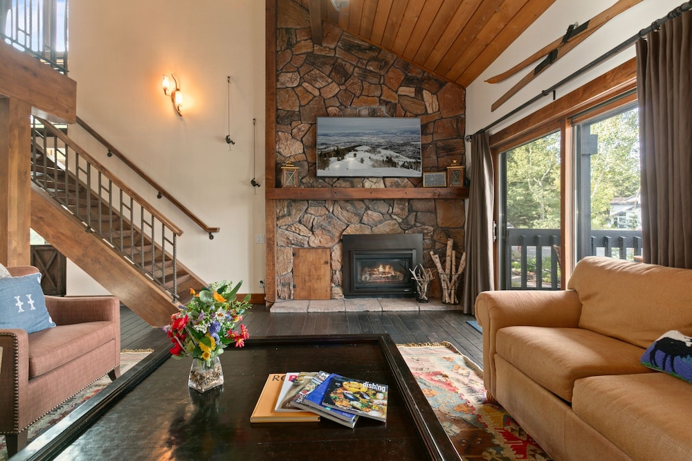 Ridgepoint - Three Bedroom with Spa #128 3 Condo
