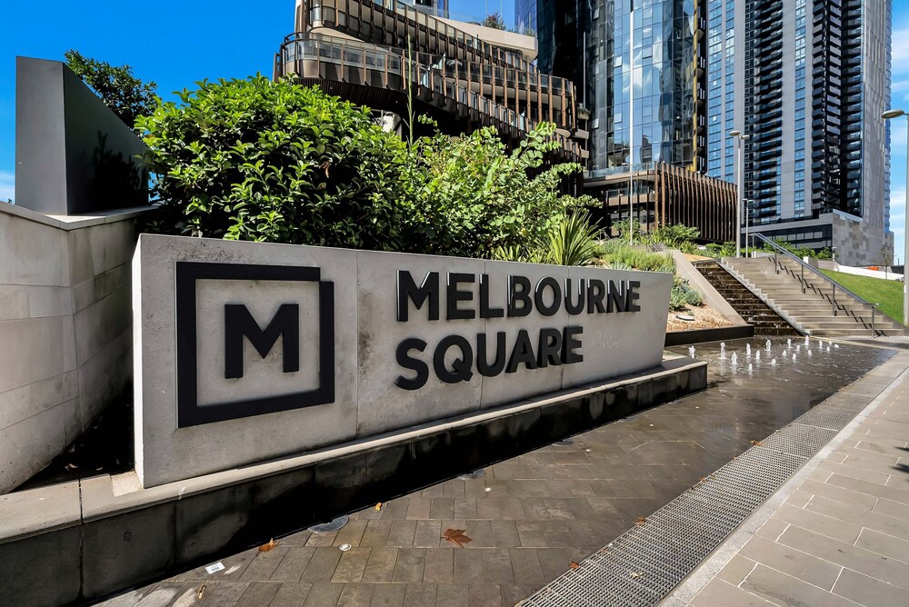 Melbourne Square Apartments