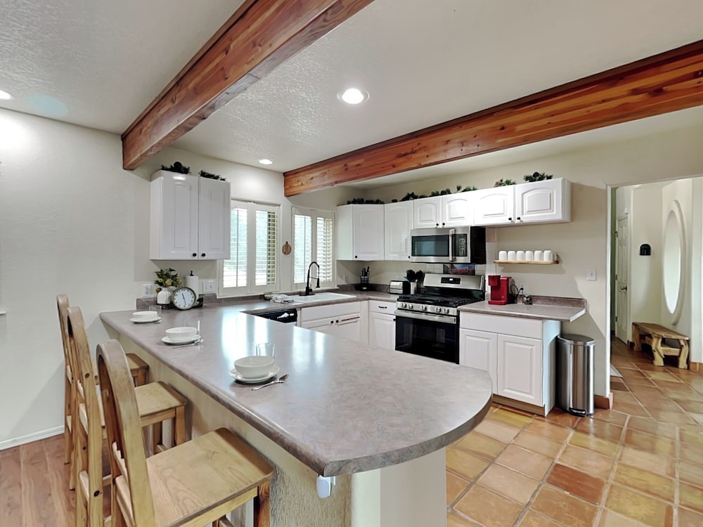 Eagle's Nest by Ruidoso Vacation Rentals
