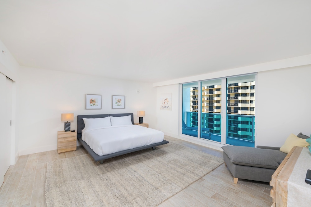 Luxury Vacation Rentals at 1 Hotel & Homes by LRMB