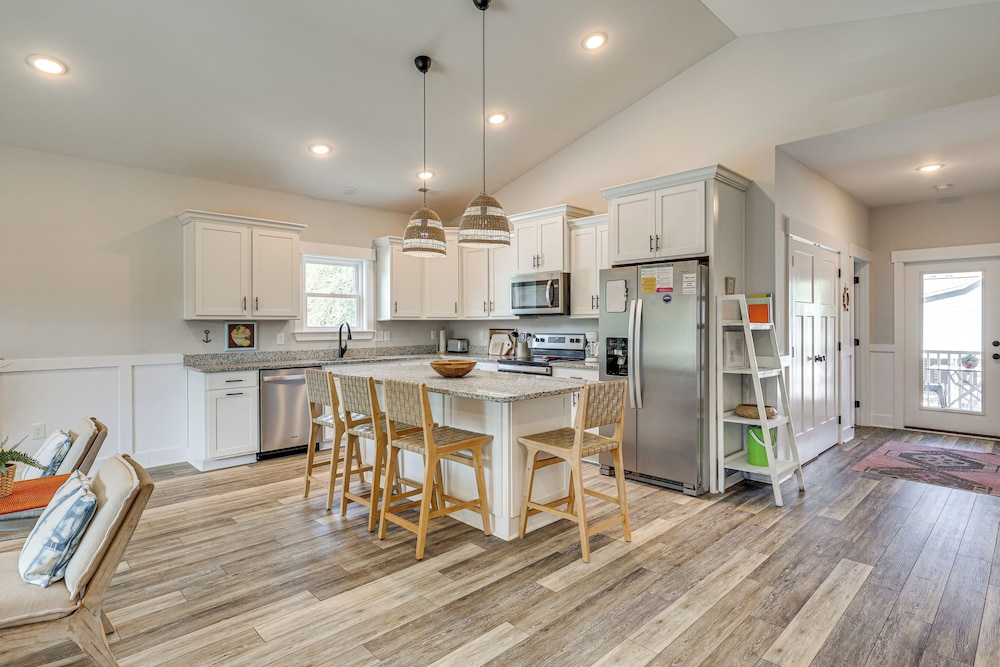 < 1 Mi to Beach: Home w/ Pool in Oak Island!