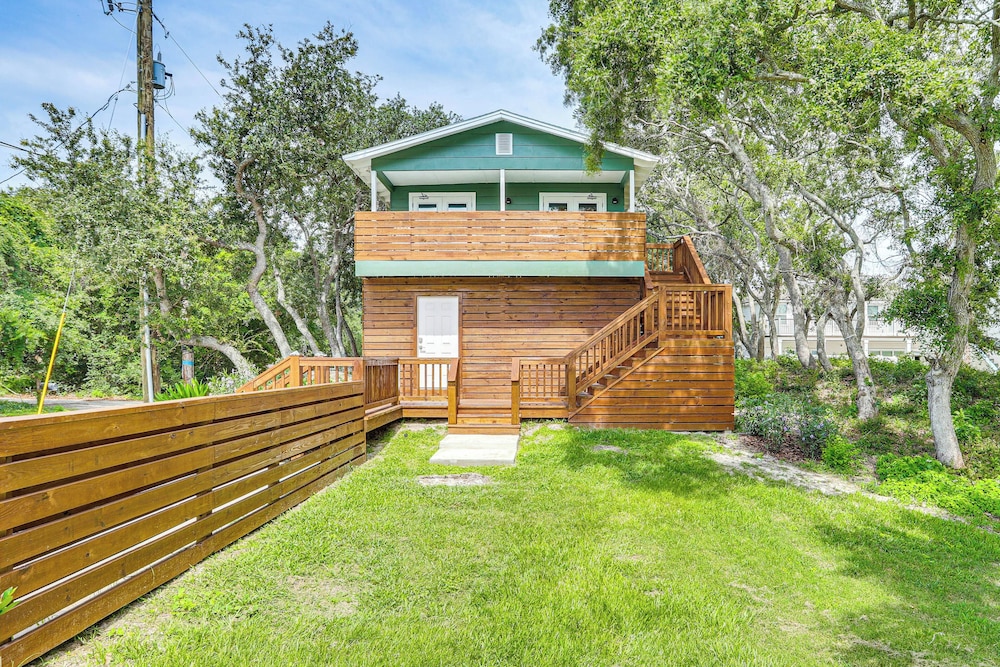 Walk to Ocean: Unit w/ Deck in Fernandina Beach!