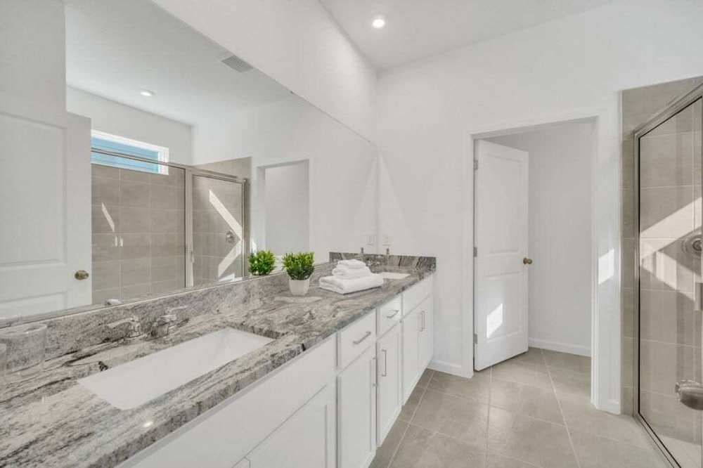 Private Pool, Spa, Movie Theater Room For Family! 7 Bedroom Villa