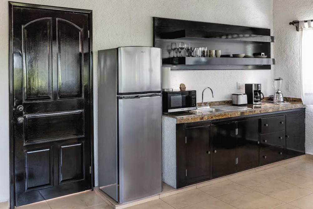 Studios walking distance to the beach