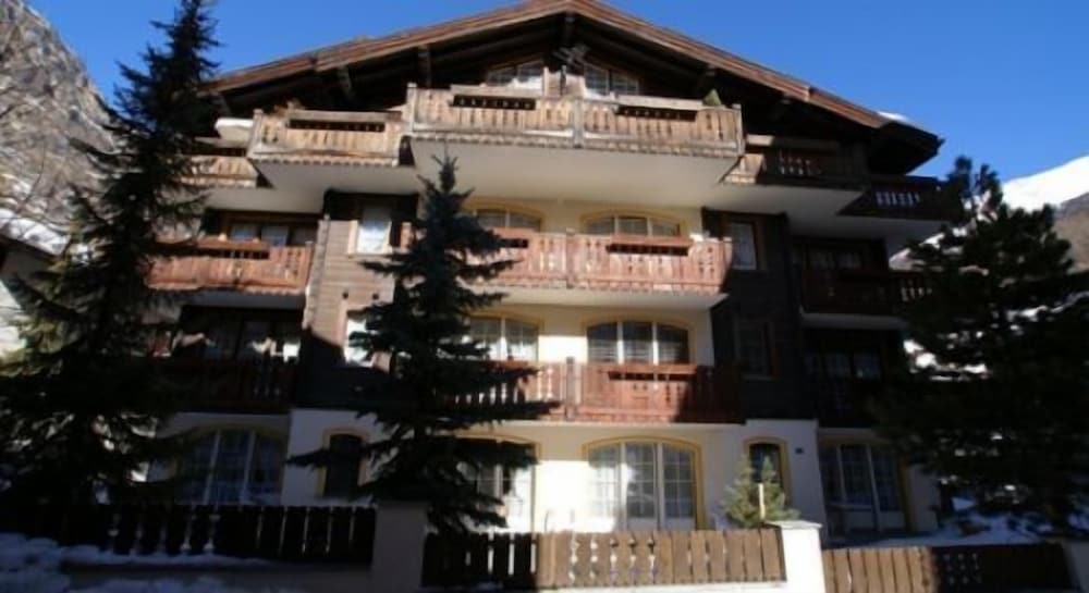 Photo 12