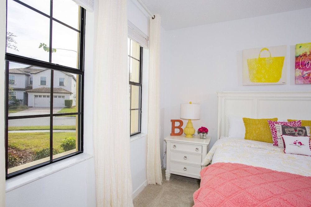 6 Bedroom Home at Champions Gate - Image 3