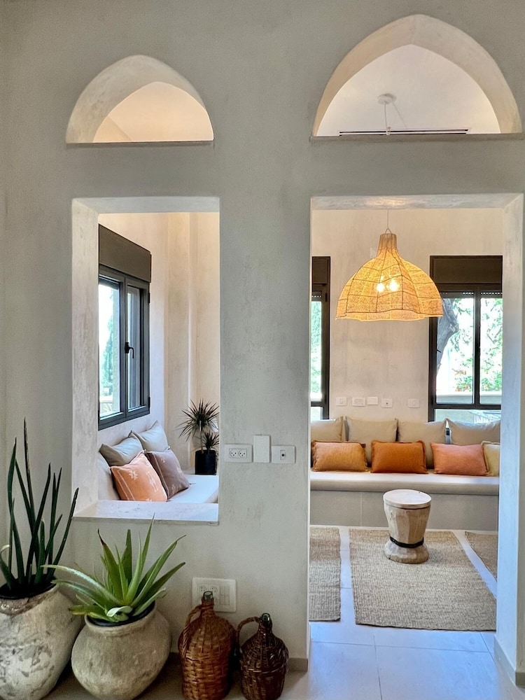 Stylish Patio Duplex by Sea N' Rent