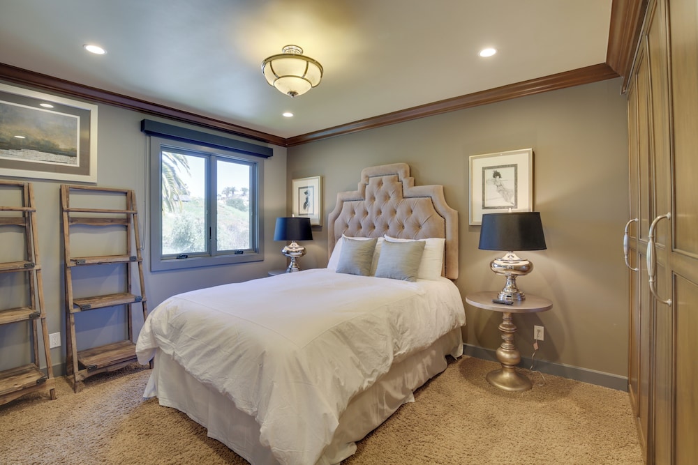 Vista Home w/ Private Pool & Expansive Views! view 5