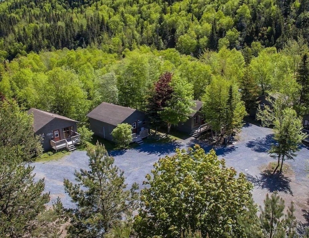 Georges Mountain Village