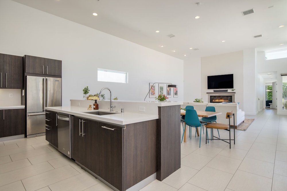 The Polo Villas by AvantStay – Modern Oasis Near Empire Polo Club