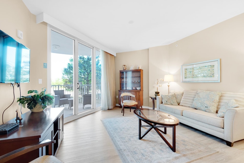 Palms Resort #2212 Jr. 2BR