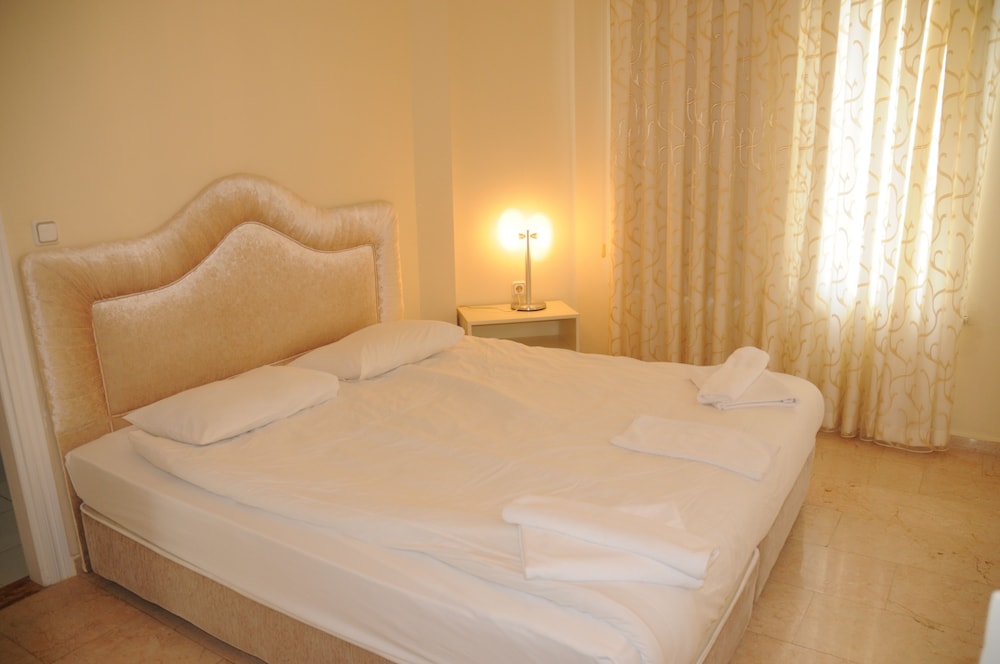 Gold City 3 Bedroom Villa 5 view 3