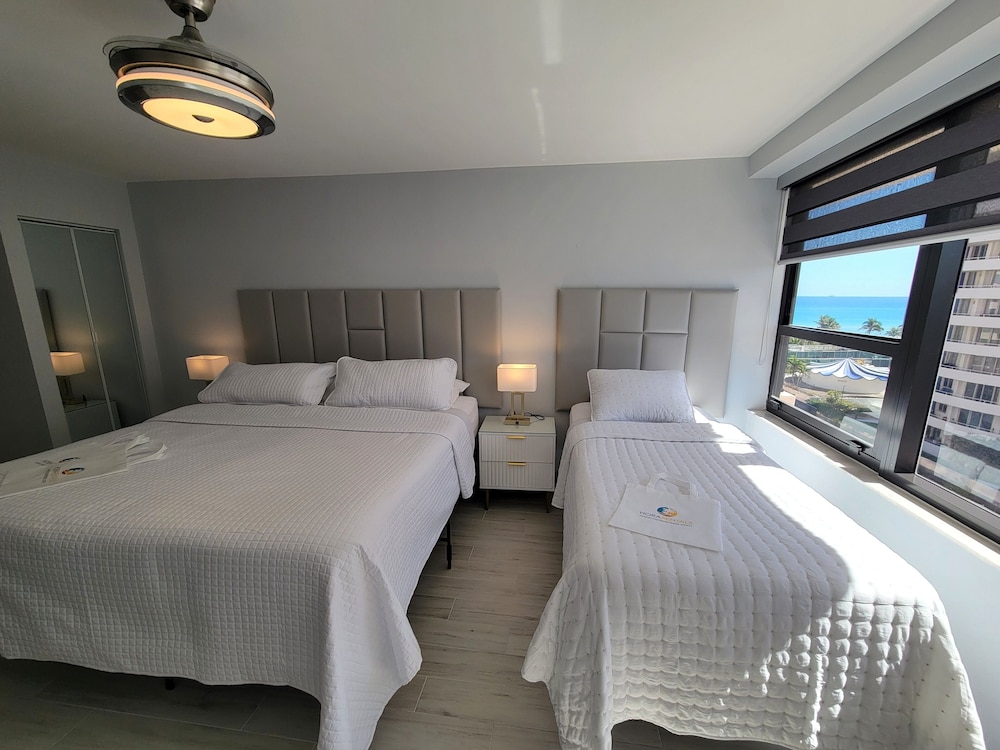 Alexander 817 3 Bedroom Apts