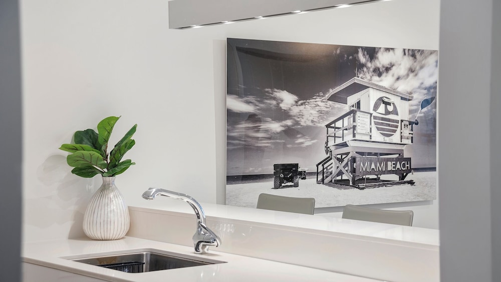 Luxury Vacation Rentals in South Beach by LRMB