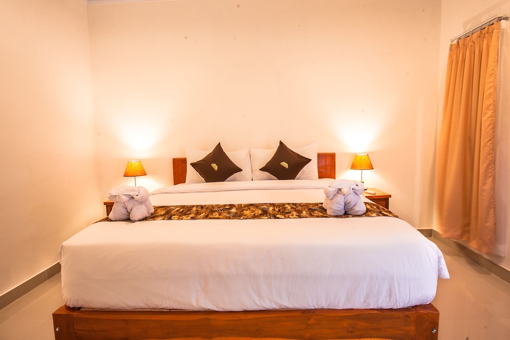 Singgahan Bungalow by ecommerceloka view 4