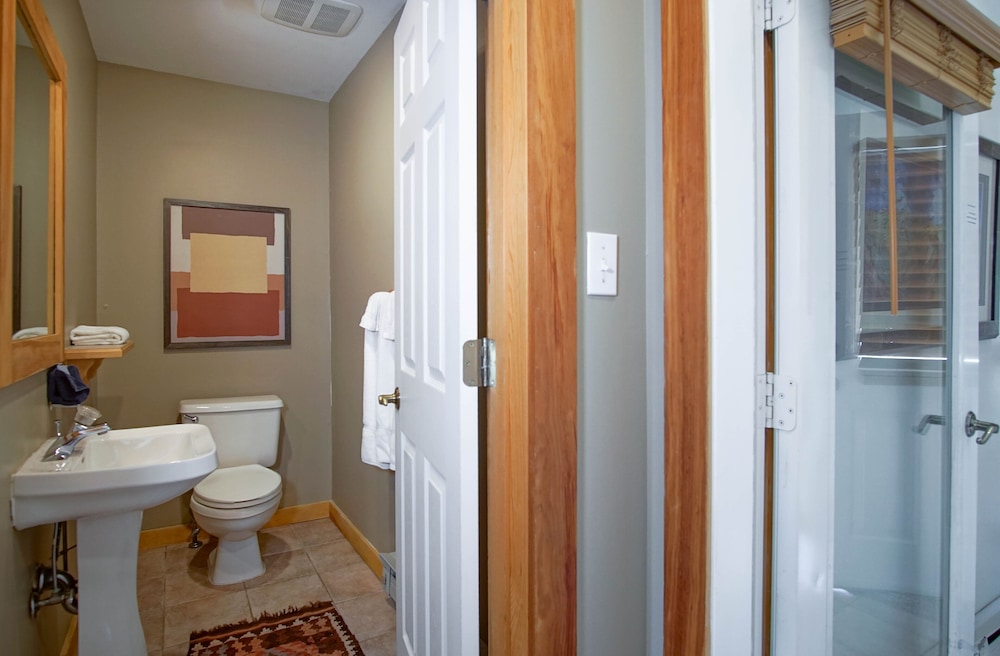 Camp 4 #21: 2 Bedrooms, 2.5 Baths: Slope Side, Gas Fireplace