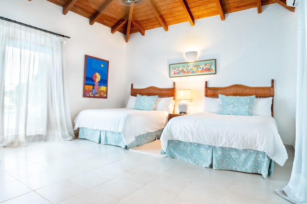 Los Lagos 19 - Sleeps 10 - Butler - Pool/hot Tub view 3