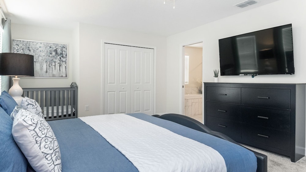Storey Lake Resort 6 Bedroom Private Pool Home with Game Room 6 Home