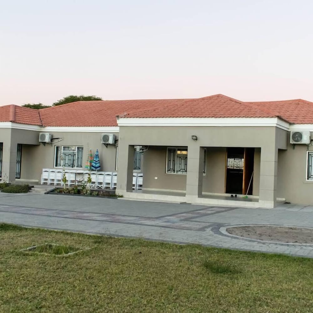 Serenity River-Front Gardens Resort