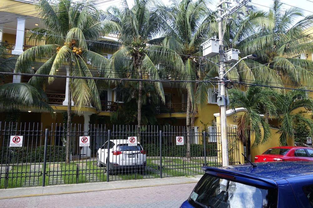 Las Palmas Condominio